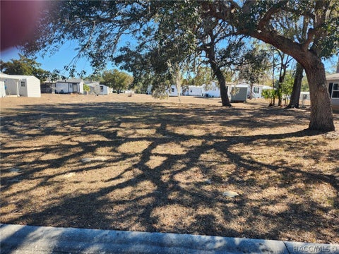 Vacant Land For Sale - 8331 N Fairgrove Terrace<br/> Dunnellon, FL 34433