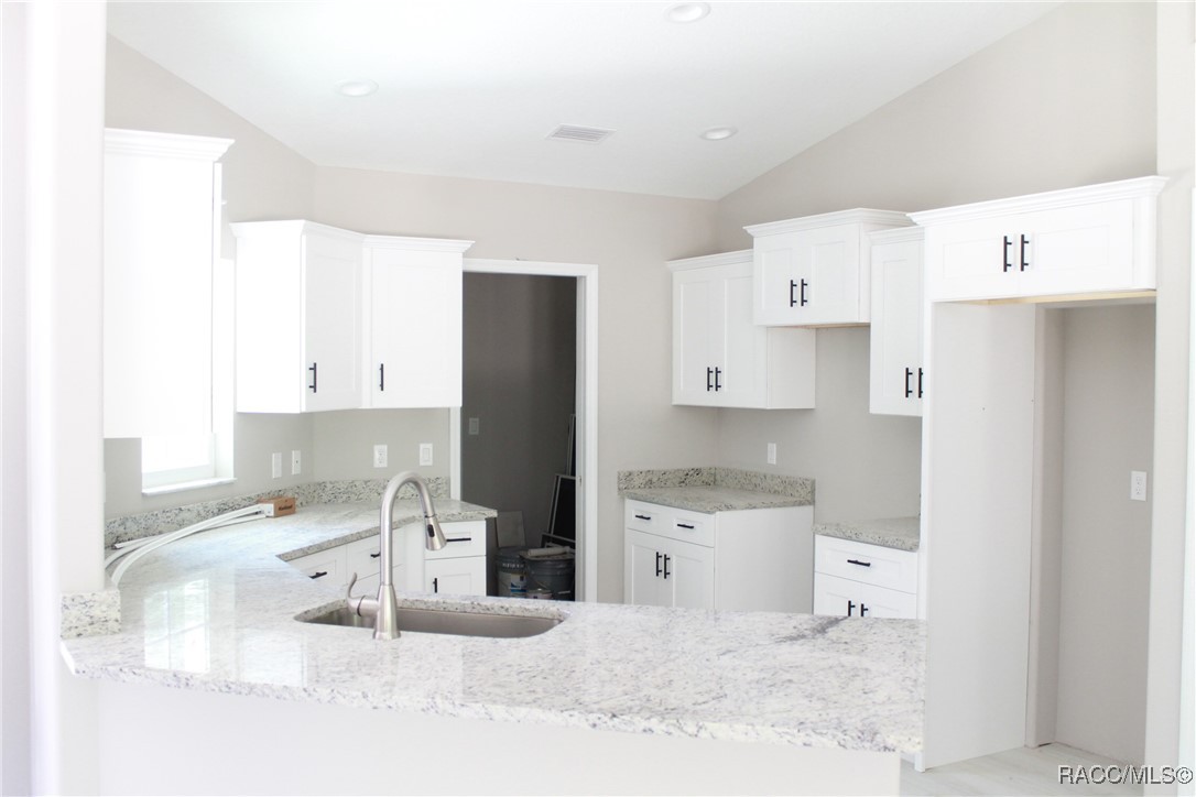 1876 W Hialeah Drive, Citrus Springs, New York image 3