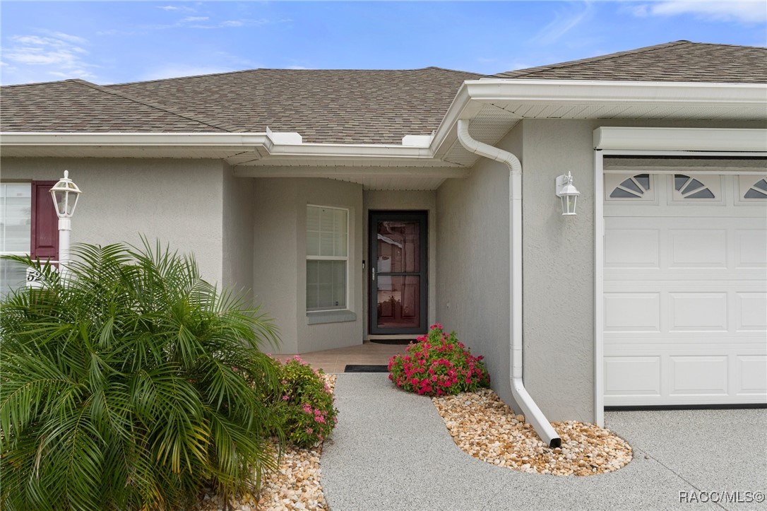 5212 Oxford Court, Wildwood, Florida image 2