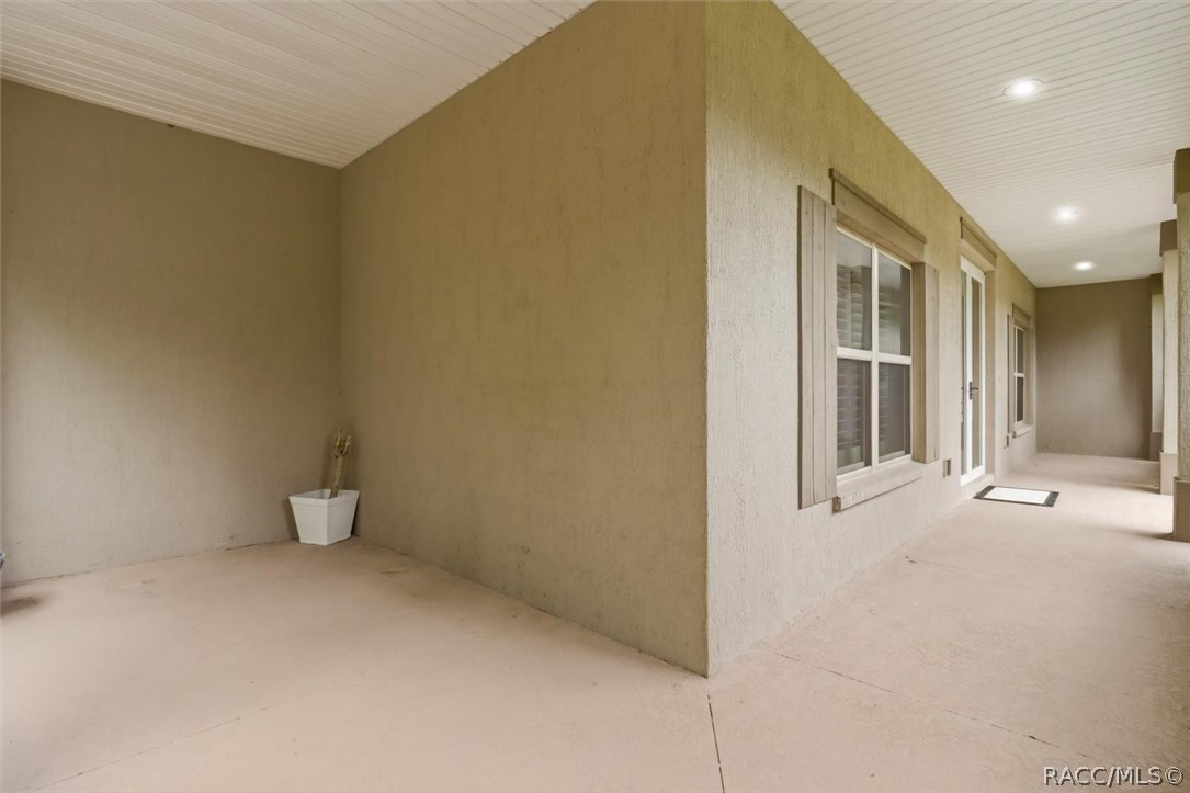 2463 W Axelwood Drive