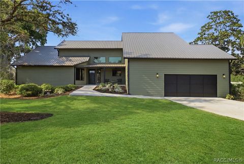 Homes For Sale - 4840 S Prices Point<br/> Homosassa, FL 34448