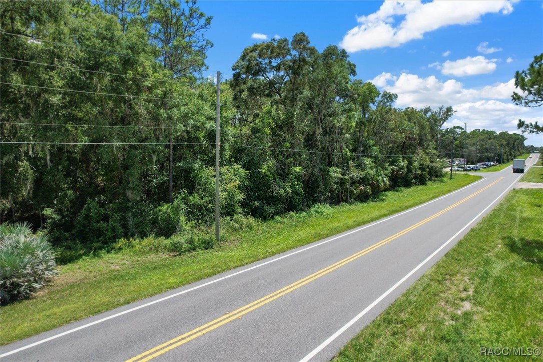 Commercial Way, Brooksville, Florida image 7