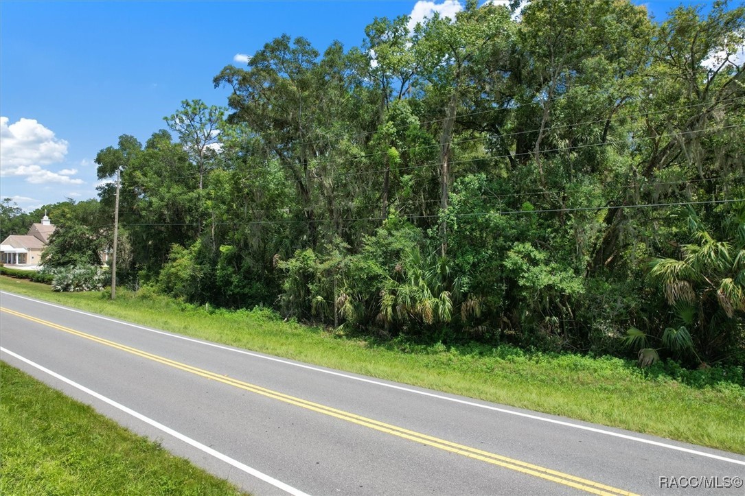 Commercial Way, Brooksville, Florida image 8