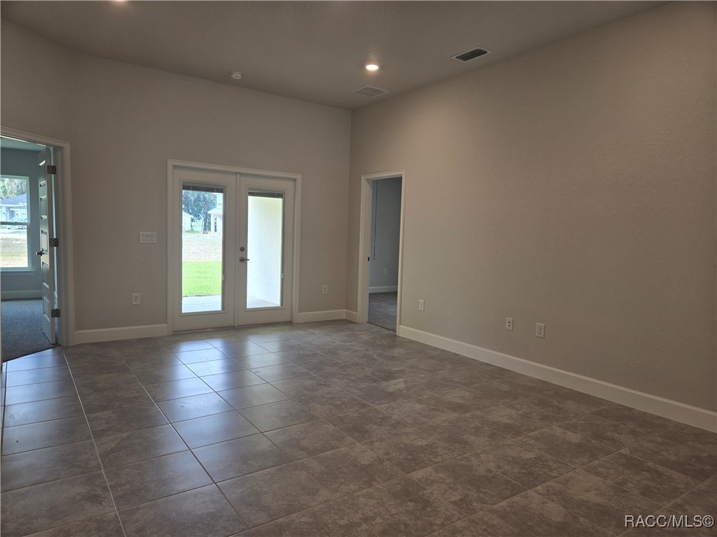 1025 Heron Point Drive, Inverness, Florida image 10
