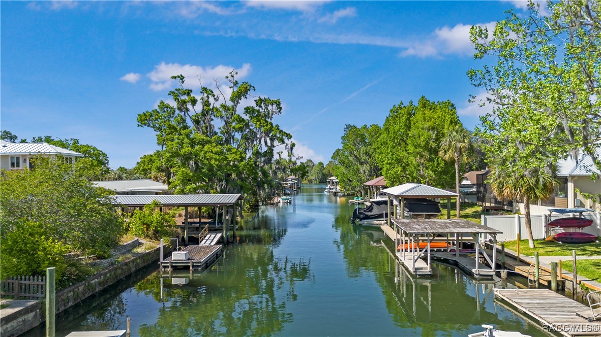 1203 SE Kings Bay Drive