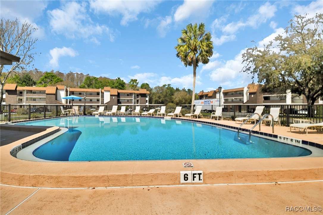 1 Cypress Run #15-B, Homosassa, Florida image 2