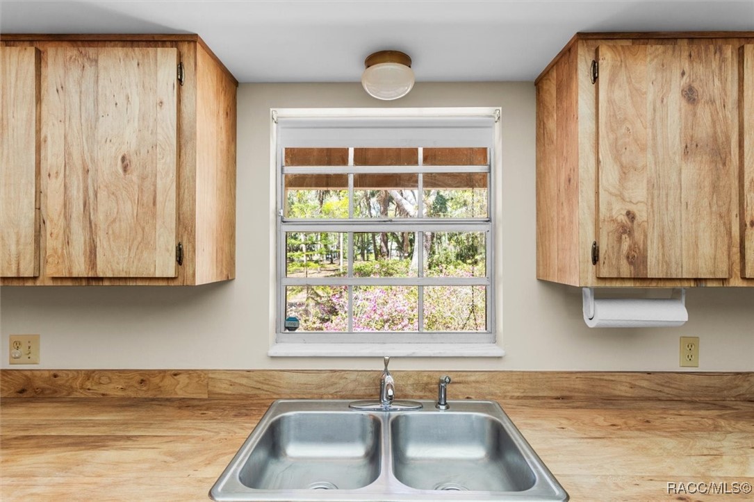 9410 W Spring Cove Road, Homosassa, Florida image 13