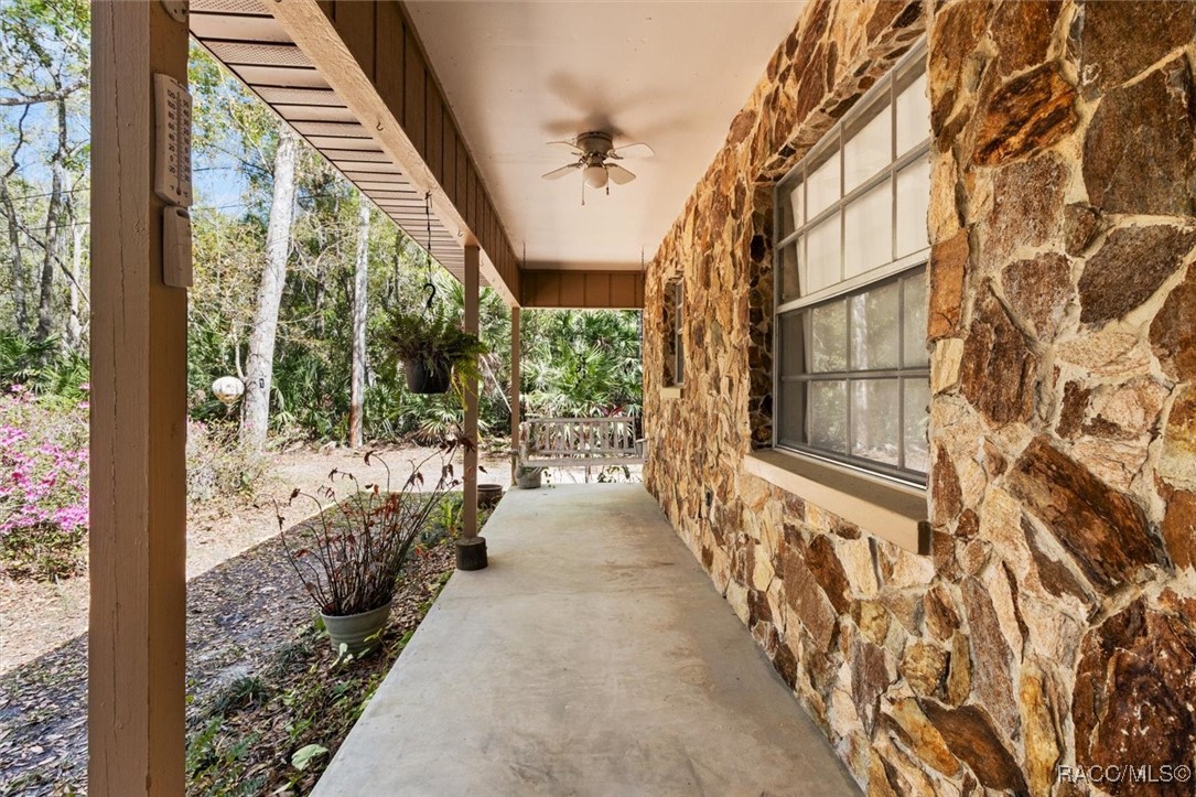 9410 W Spring Cove Road, Homosassa, Florida image 5