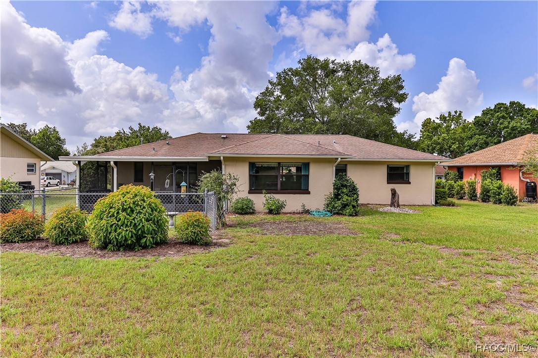 135 W Sugarberry Lane, Beverly Hills, New York image 3