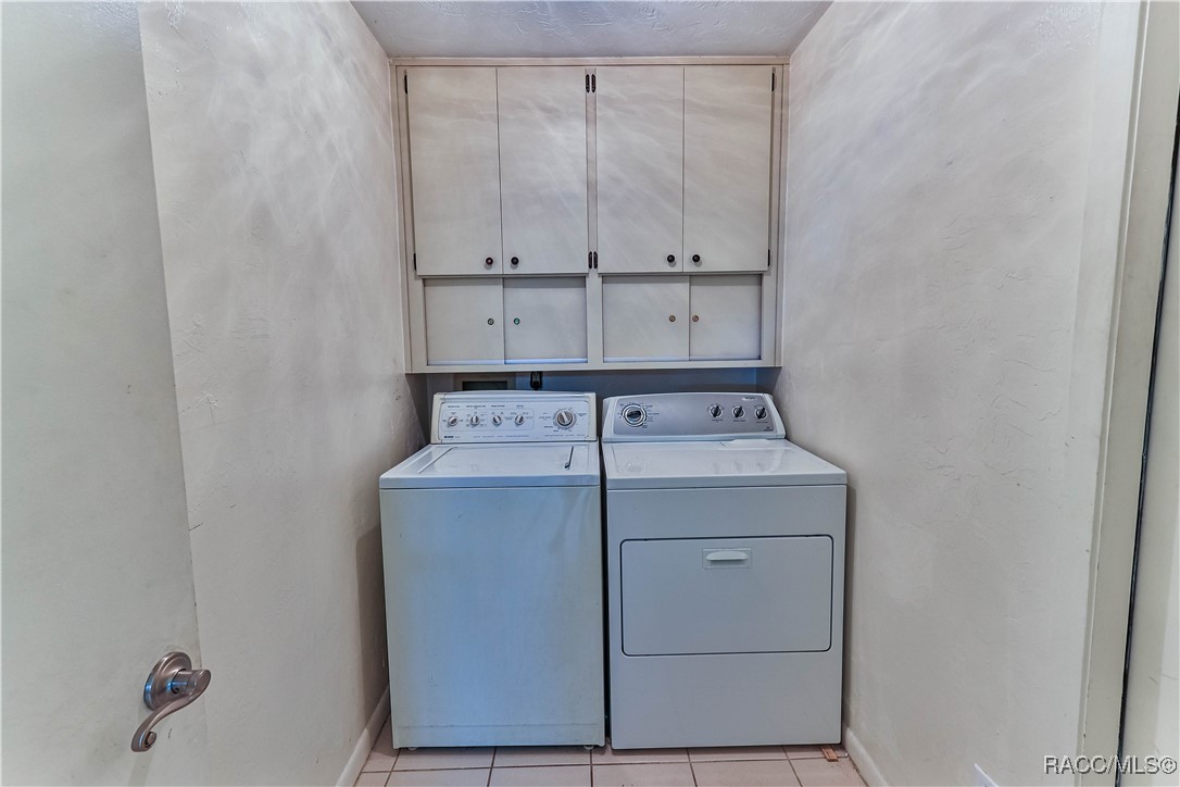 135 W Sugarberry Lane, Beverly Hills, New York image 27