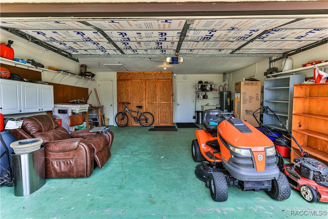135 W Sugarberry Lane, Beverly Hills, New York image 32