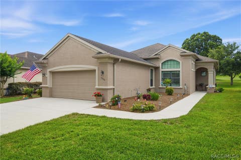 Homes For Sale - 1540 W Caroline Path<br/> Lecanto, FL 34461