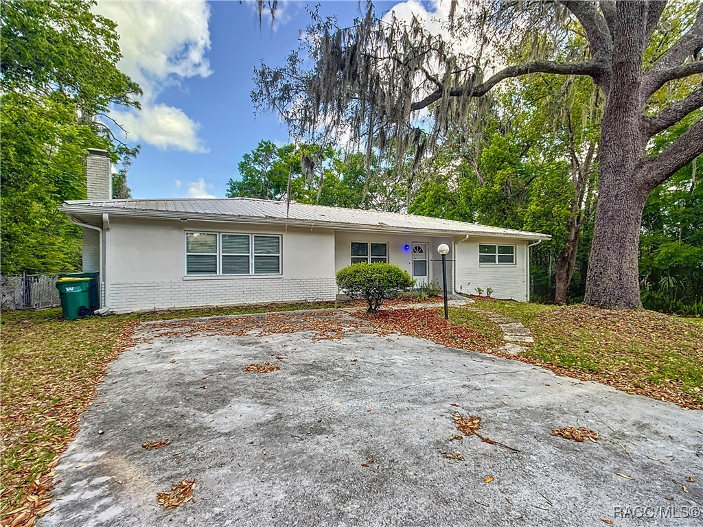 1406 Eden Drive
