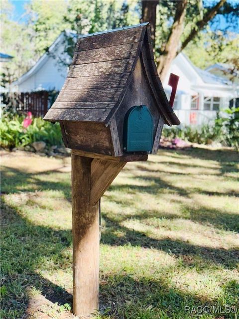 A home in Yankeetown