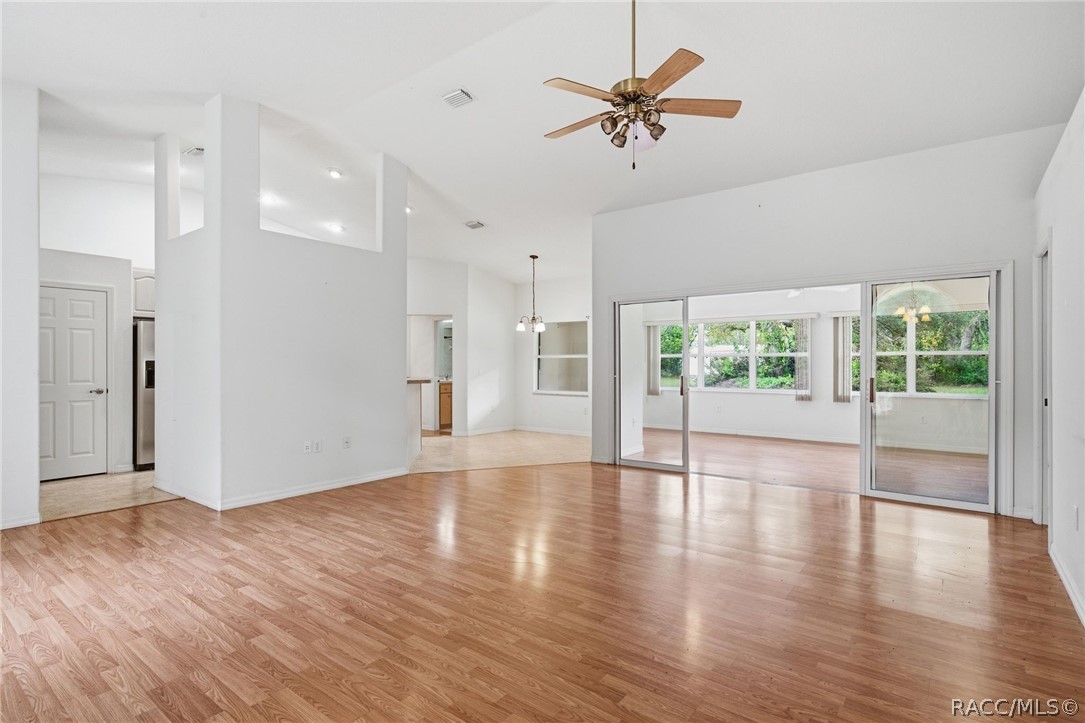 2340 W Tall Oaks Drive