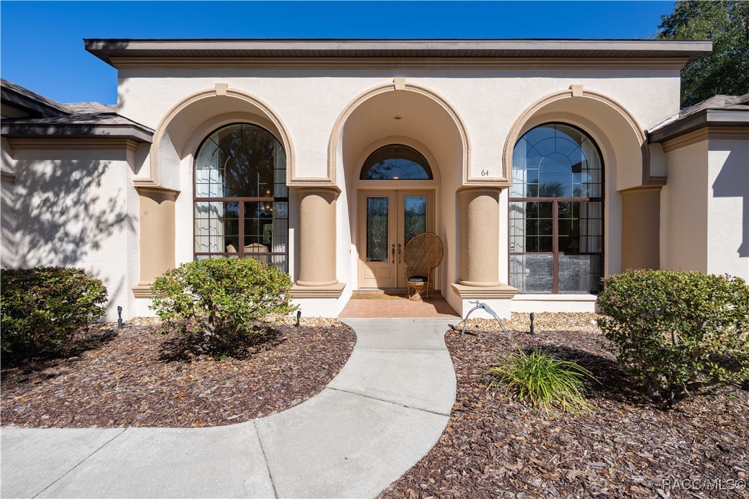 64 Cypress Boulevard E