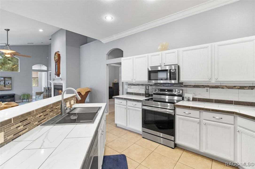 5194 W Deputy Drive