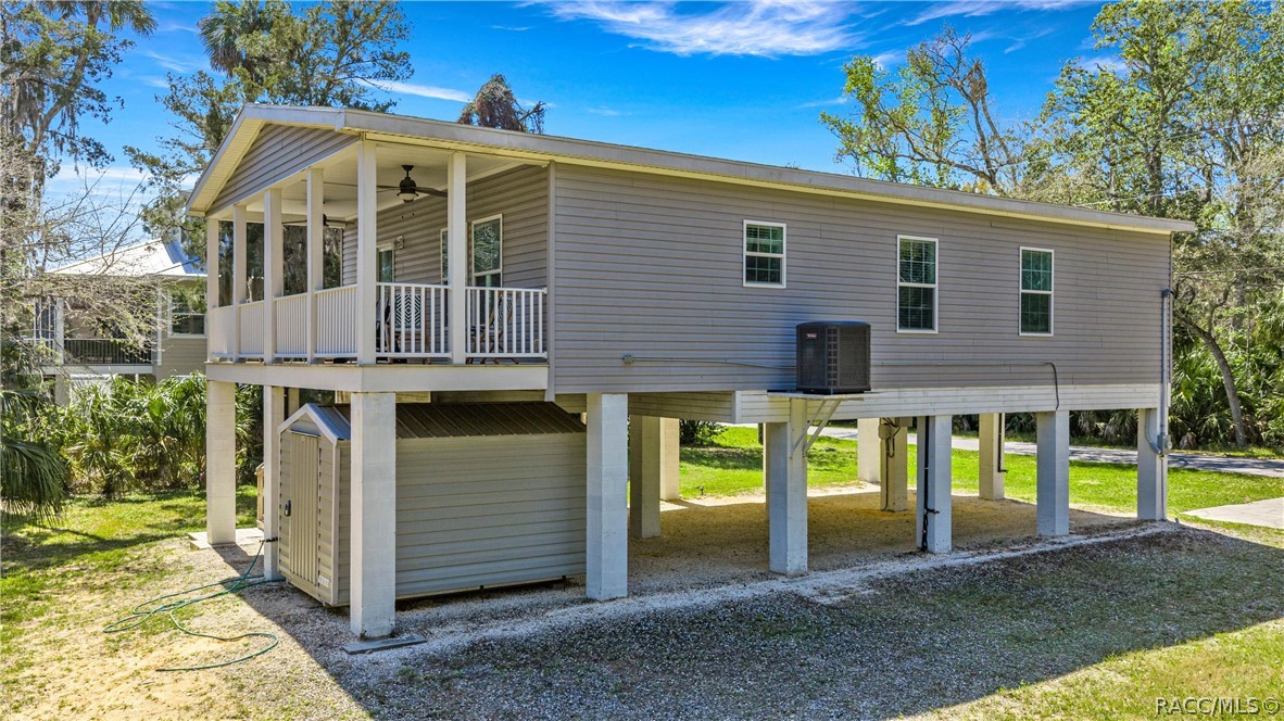 3725 N Suwannee Point