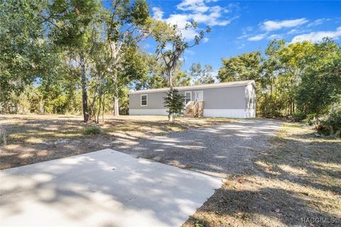 A home in Floral City