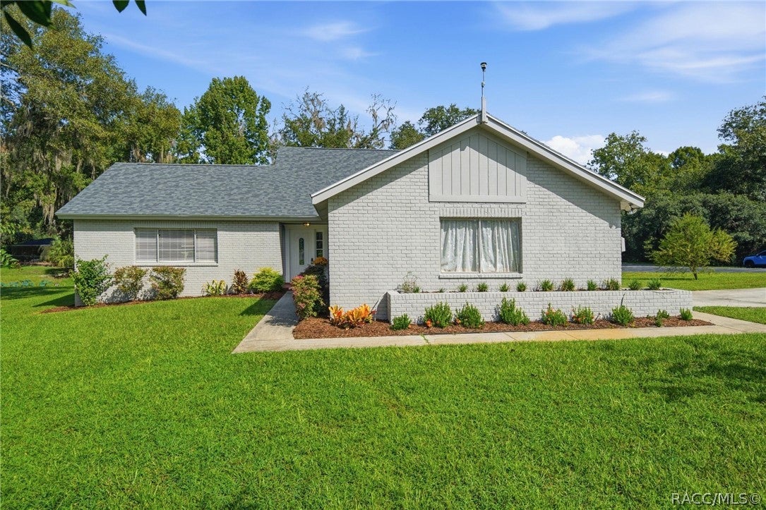 2820 S Circle Drive