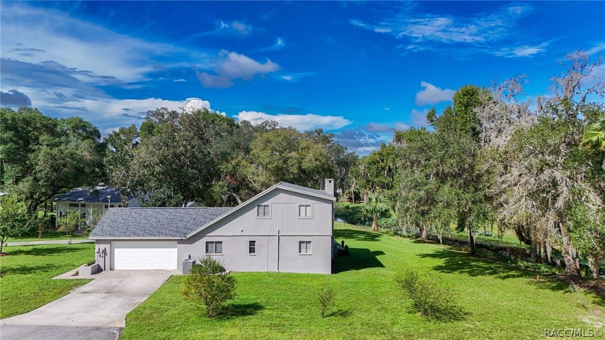 2820 S Circle Drive