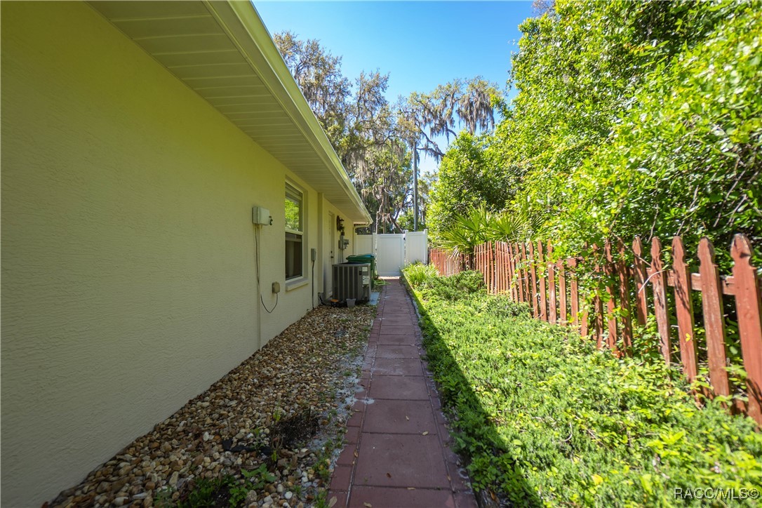 84 S Hunting Lodge Drive, Inverness, Florida image 35