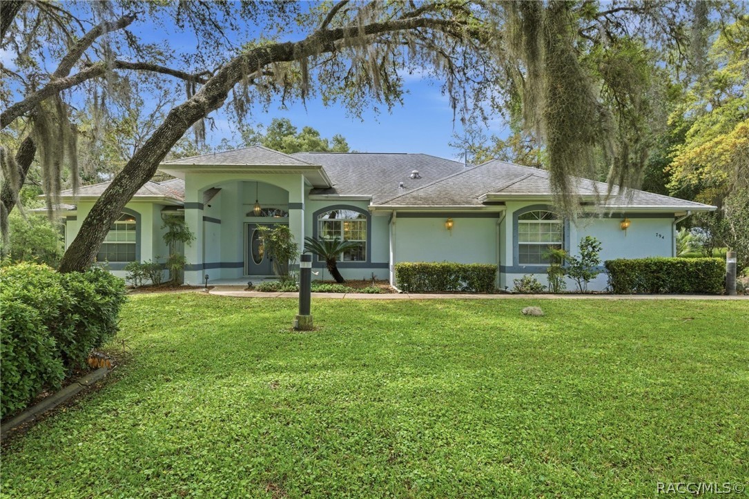 794 E Reehill Street