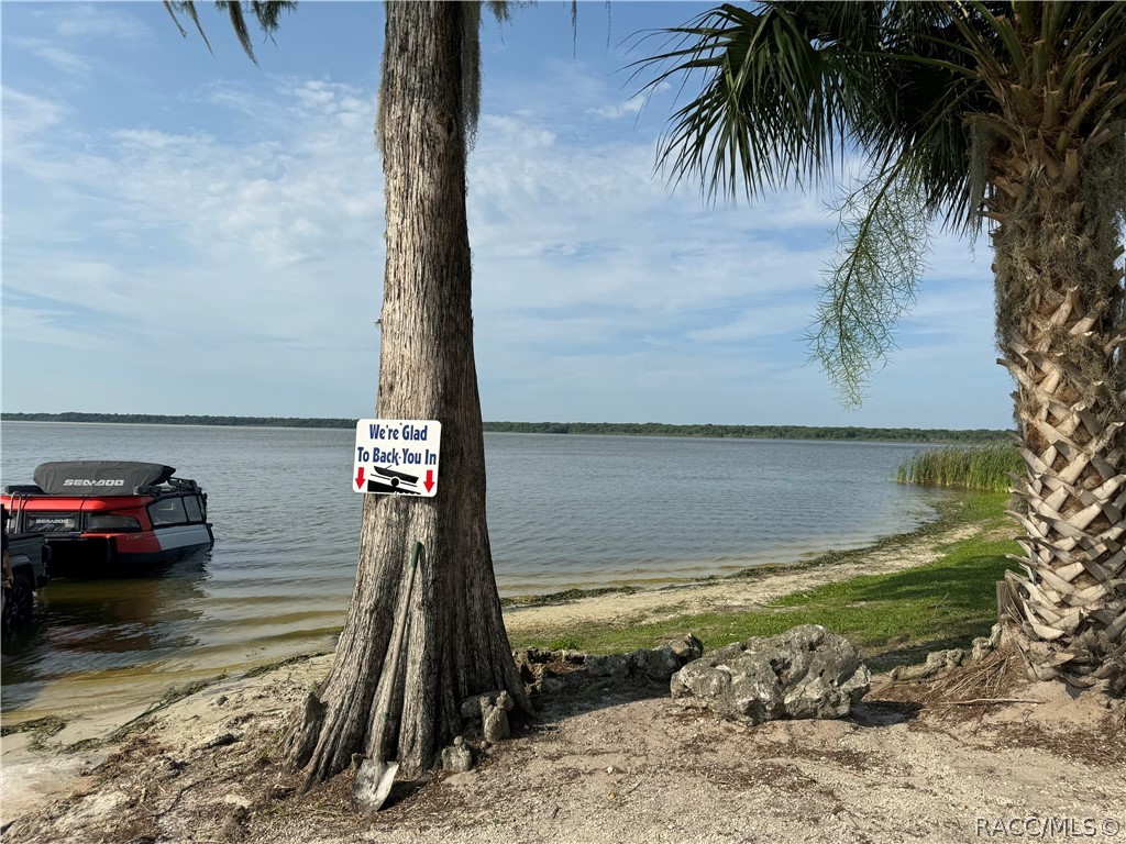 930 Cr 457a Road, Lake Panasoffkee, Florida image 33