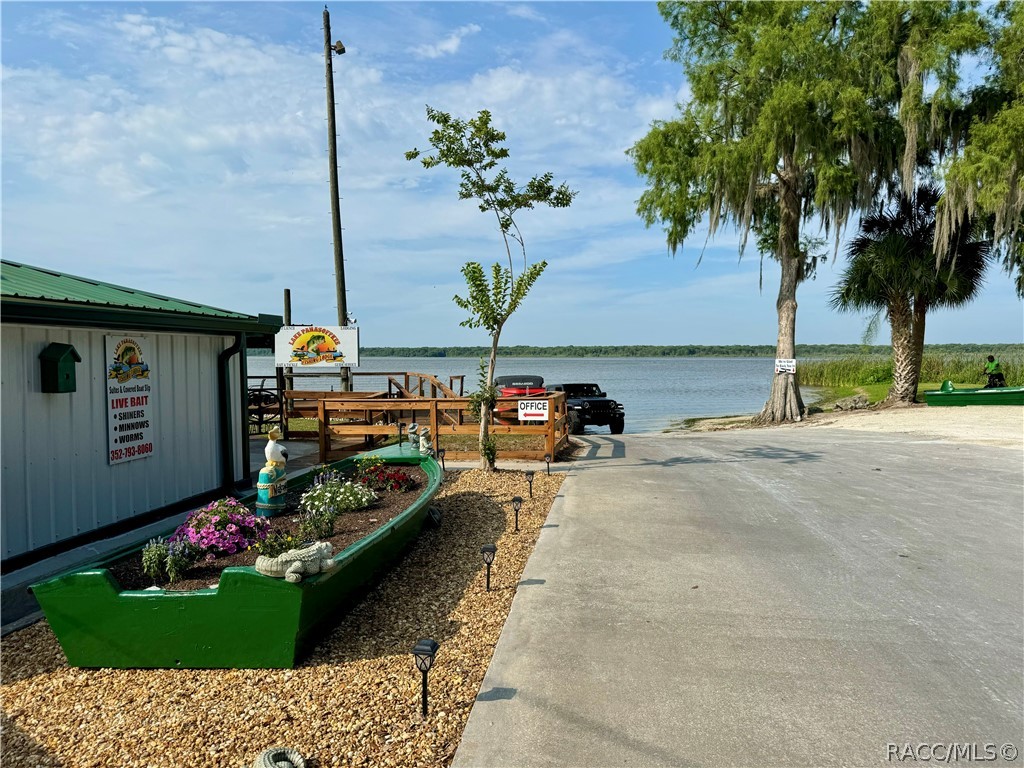 930 Cr 457a Road, Lake Panasoffkee, Florida image 29