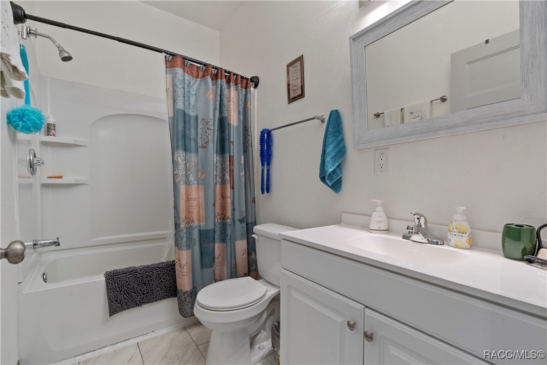 5251 NE 110th Avenue, Bronson, New York image 28