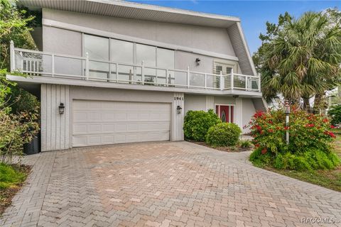 1941 NW 15th Street Crystal River FL 34428