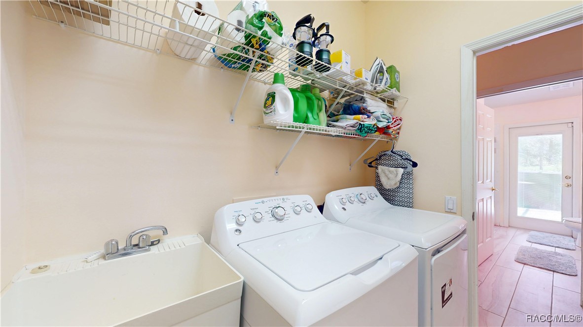 Beverly Hills, Florida 34465, United States, 4 Bedrooms Bedrooms, ,3 BathroomsBathrooms,Residential,Active,127788