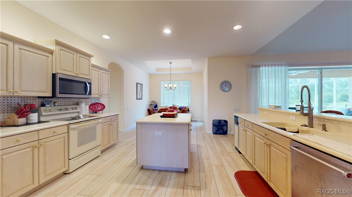 Beverly Hills, Florida 34465, United States, 4 Bedrooms Bedrooms, ,3 BathroomsBathrooms,Residential,Active,127788