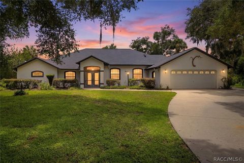 Homes For Sale - 8500 E Dawn Court<br/> Citrus County, Inverness, FL 34450