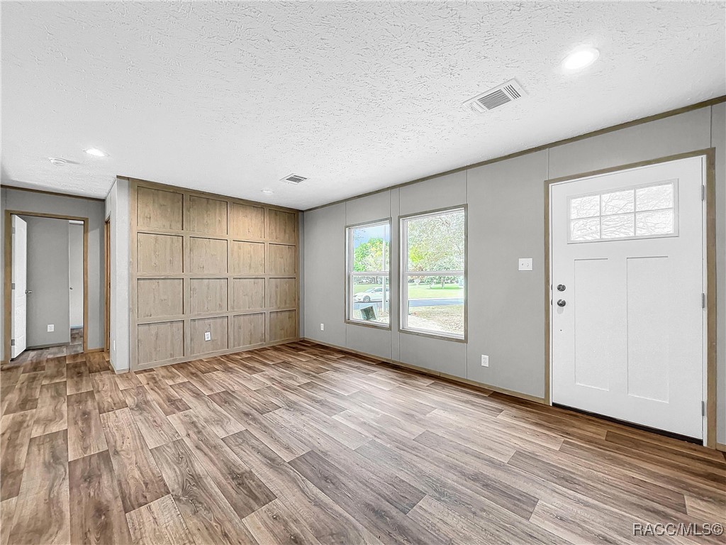 8325 N Fairgrove Terrace, Dunnellon, New York image 17