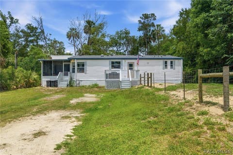 Mobile Home For Sale - 11065 W Townsend Lane<br/> Homosassa, FL 34448