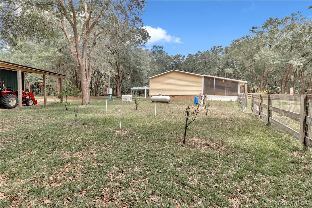 8550 SE 157 Place, Inglis, Florida image 27