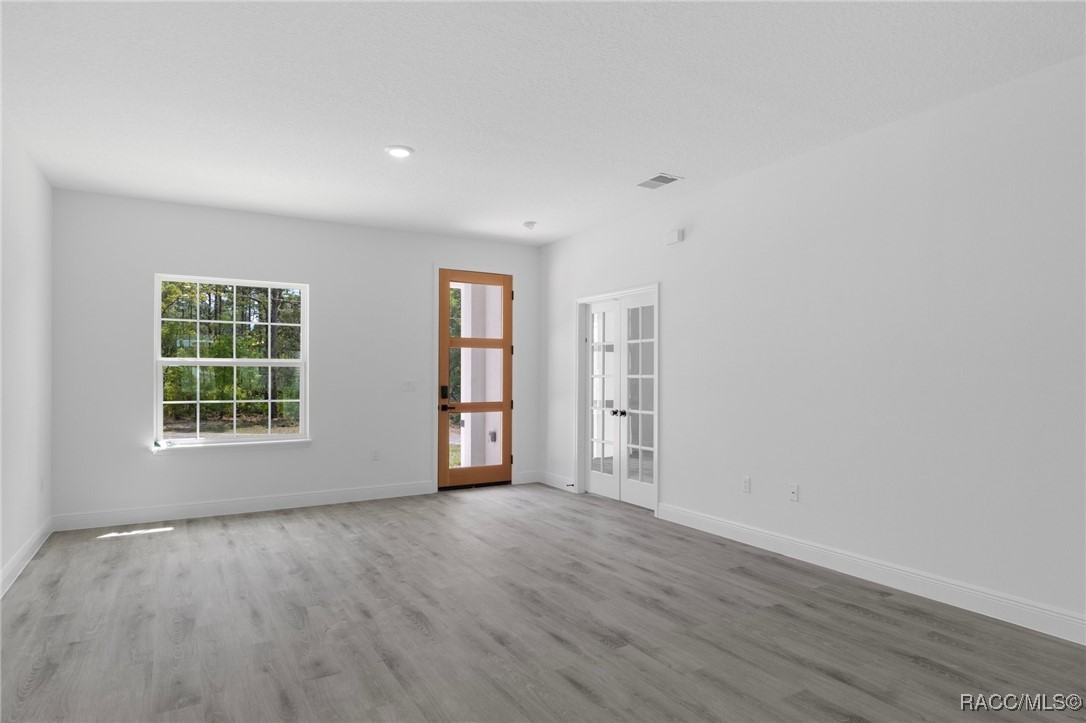 1083 W Cary Drive, Citrus Springs, Florida image 19