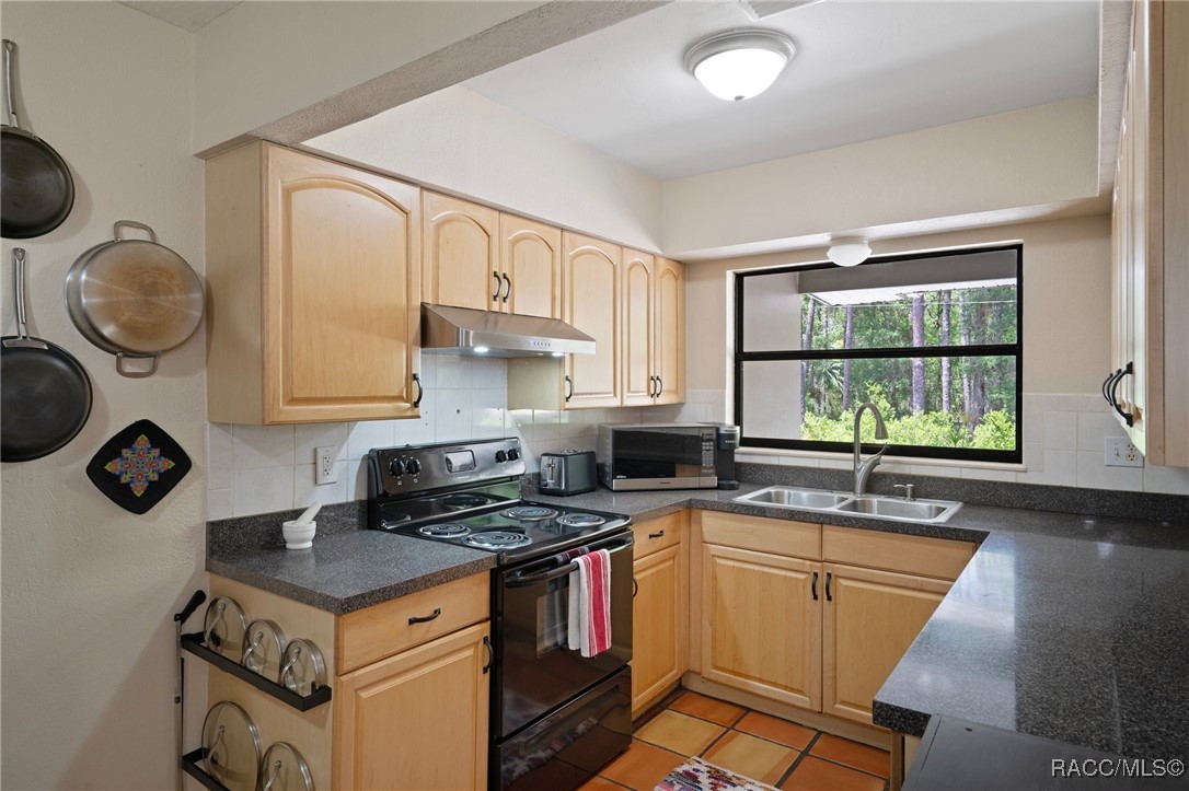6506 E Gurley Street, Inverness, New York image 8