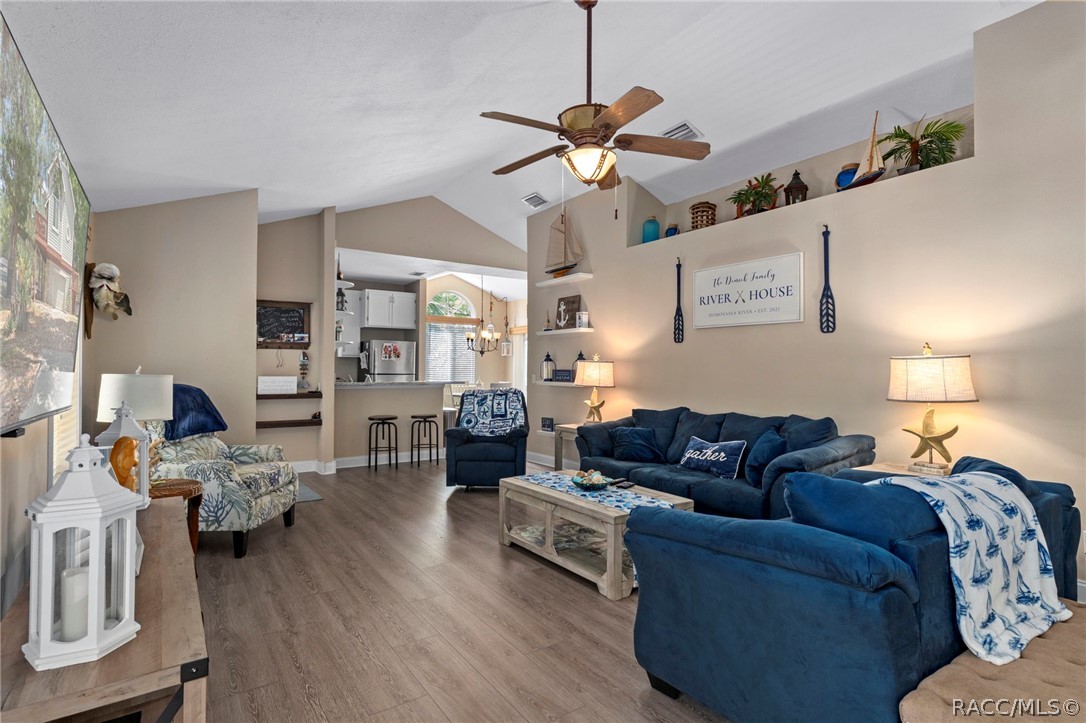 6779 S Pinebranch Point