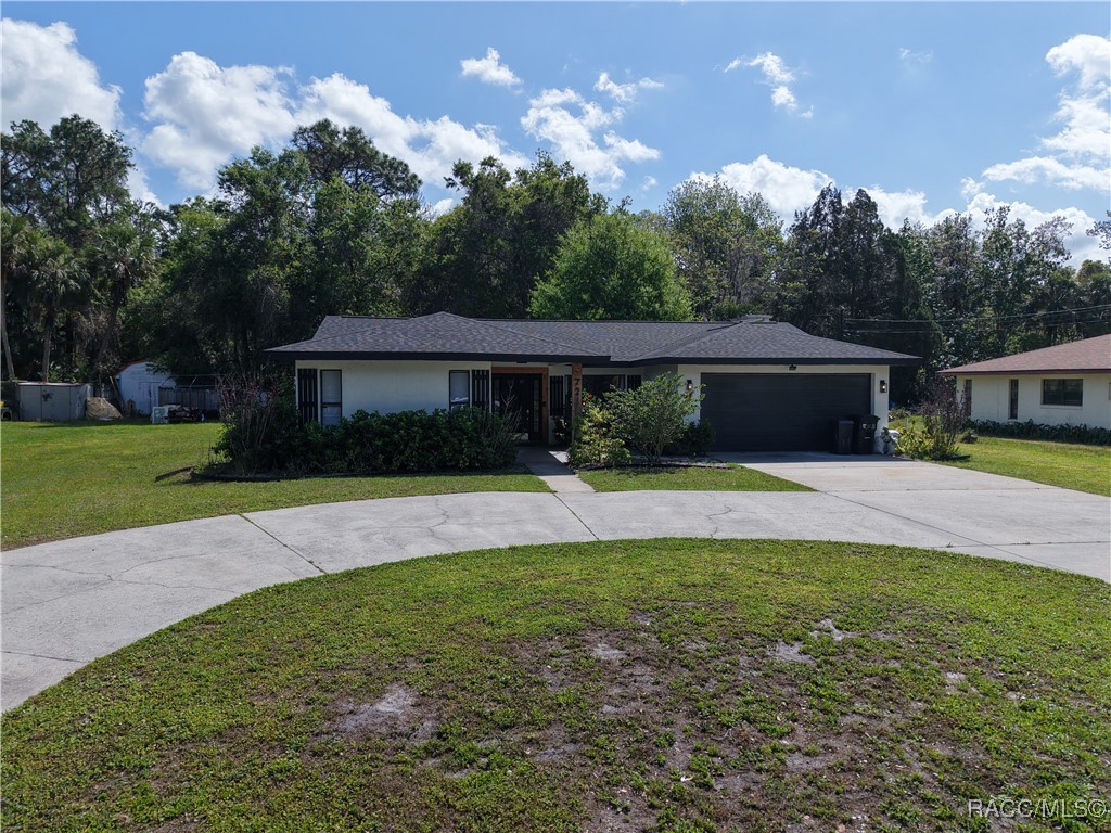 721 N Country Club Drive, Crystal River, New York image 4