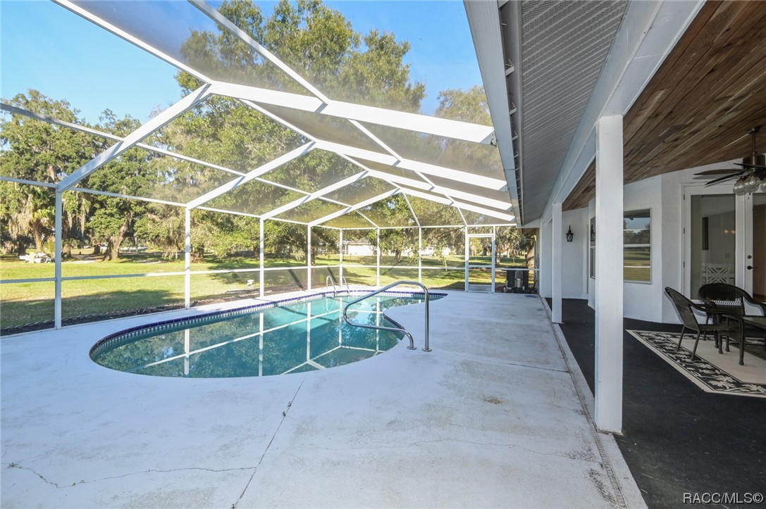 4761 E Connell Lake Drive, Inverness, Florida image 38