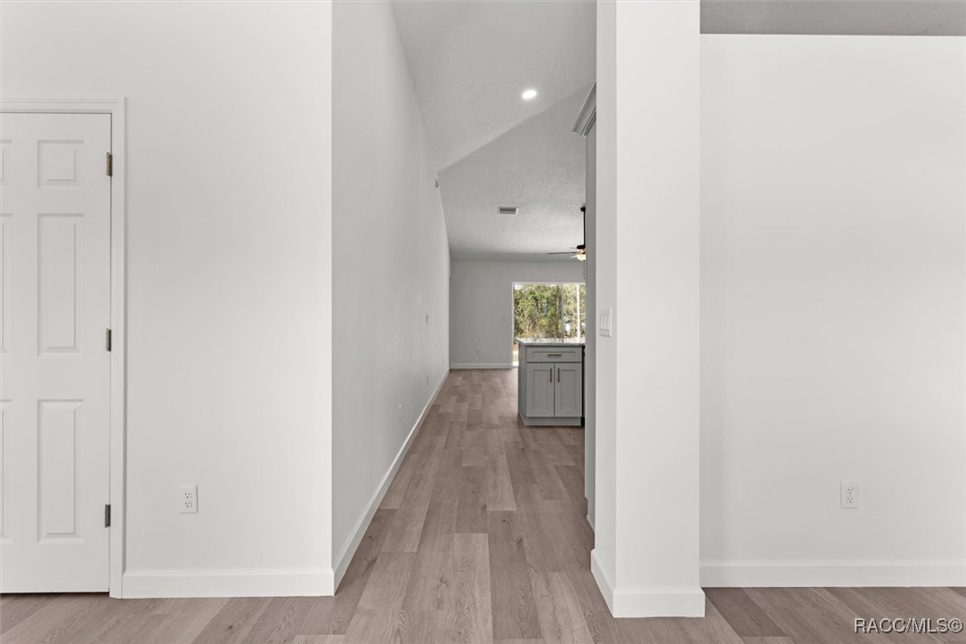 14183 English Sparrow Road, Weeki Wachee, New York image 9