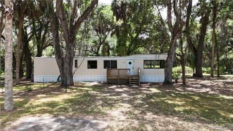 Mobile Home For Sale - 11310 W Yellow Oak Lane<br/> Crystal River, FL 34428
