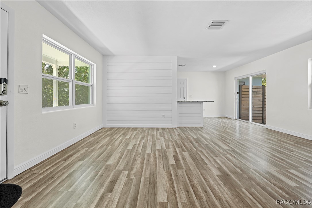 1996 Hyvue Drive, Clearwater, Florida image 3