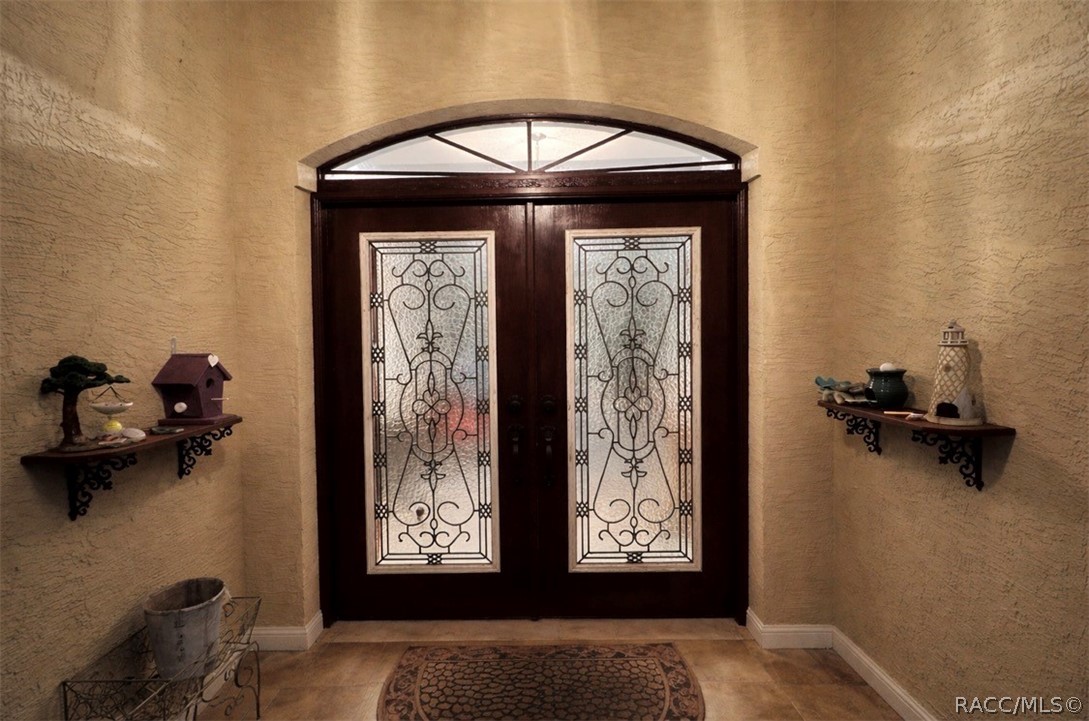 1995 E Newhaven Street