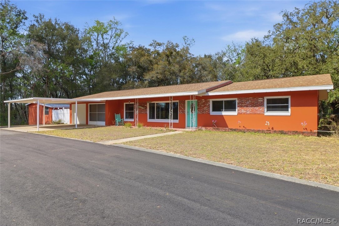 8215 E Floral Park Drive