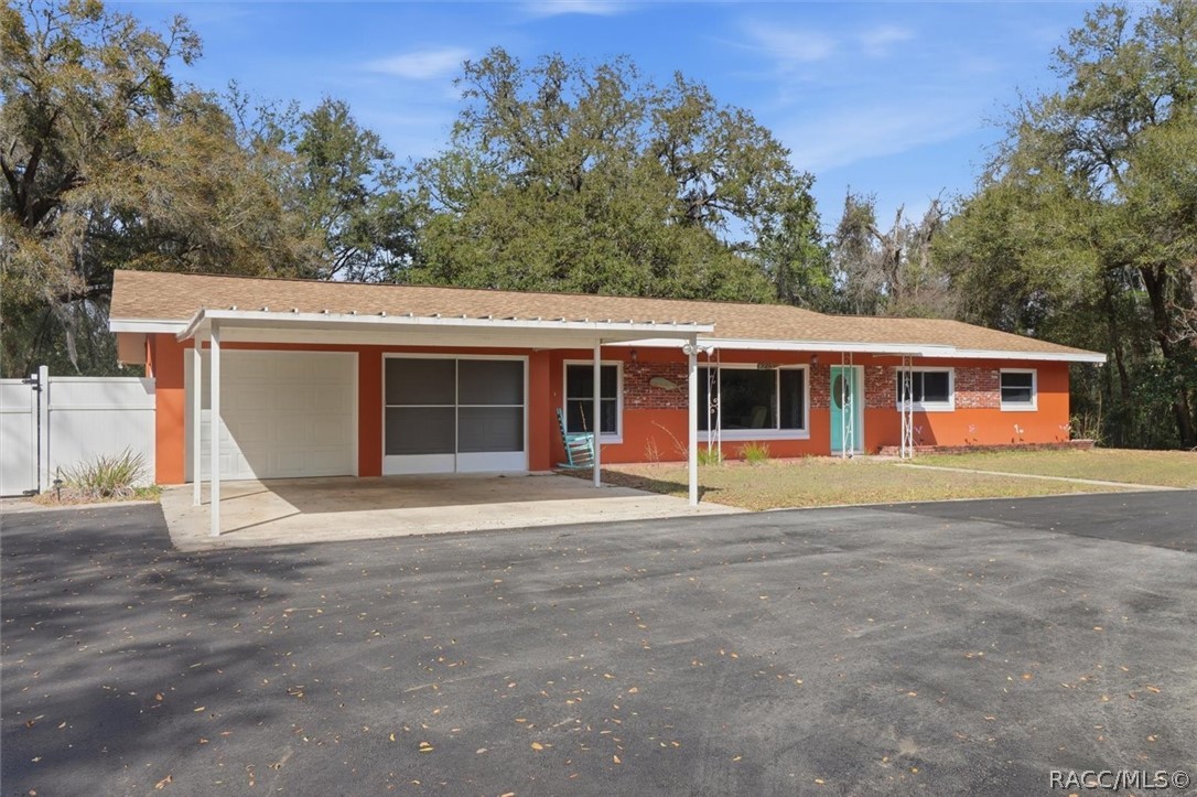 8215 E Floral Park Drive