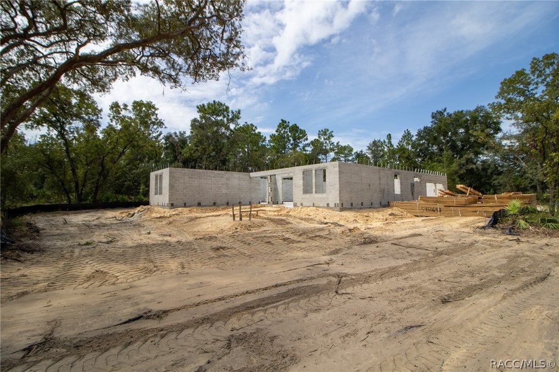 2257 N Stampede Drive