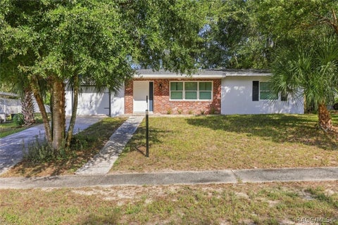 Homes For Sale - 9490 N Elliot Way<br/> Citrus Springs, FL 34434